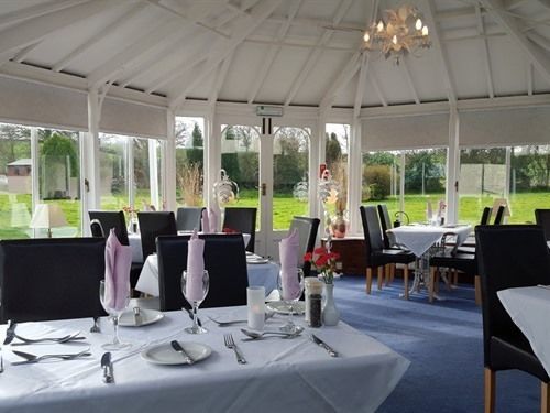 Apple Tree Hotel 3*